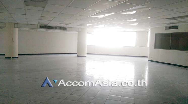  1  Office Space For Rent in Phaholyothin ,Bangkok BTS Chitlom at Kitsiri Building AA14252